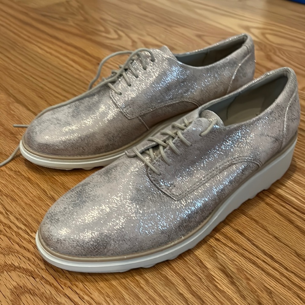 Brand new Clark’s collection pewter leather platform shoes